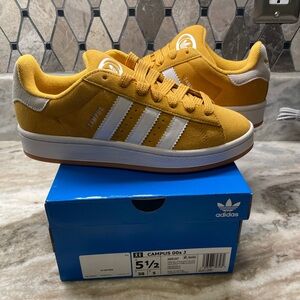 Adidas Grand Court NWT Sz 5.5, 38
